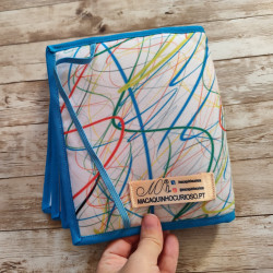 Quiet book "Monstro das cores"